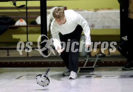 Fussball Bundesliga. Stockschiessen. SK  Austria Klagenfurt. Jannik Robatsch.  Launsdorf,  am 11.12.2024.
Foto: Kuess
www.qspictures.net
---
pressefotos, pressefotografie, kuess, qs, qspictures, sport, bild, bilder, bilddatenbank