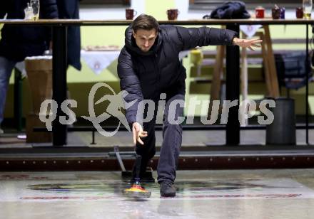 Fussball Bundesliga. Stockschiessen. SK  Austria Klagenfurt. Thorsten Mahrer. Launsdorf,  am 11.12.2024.
Foto: Kuess
www.qspictures.net
---
pressefotos, pressefotografie, kuess, qs, qspictures, sport, bild, bilder, bilddatenbank