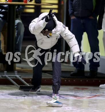 Fussball Bundesliga. Stockschiessen. SK  Austria Klagenfurt. Solomon Bonnah. Launsdorf,  am 11.12.2024.
Foto: Kuess
www.qspictures.net
---
pressefotos, pressefotografie, kuess, qs, qspictures, sport, bild, bilder, bilddatenbank