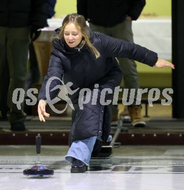 Fussball Bundesliga. Stockschiessen. SK  Austria Klagenfurt.   Launsdorf,  am 11.12.2024.
Foto: Kuess
www.qspictures.net
---
pressefotos, pressefotografie, kuess, qs, qspictures, sport, bild, bilder, bilddatenbank