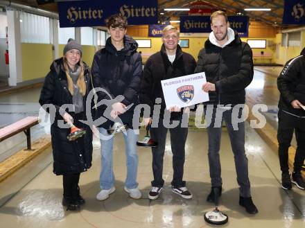 Fussball Bundesliga. Stockschiessen. SK  Austria Klagenfurt. Jonas Kuehn, Marco Knaller.  Launsdorf,  am 11.12.2024.
Foto: Kuess
www.qspictures.net
---
pressefotos, pressefotografie, kuess, qs, qspictures, sport, bild, bilder, bilddatenbank