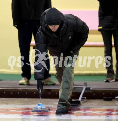 Fussball Bundesliga. Stockschiessen. SK  Austria Klagenfurt. Philipp Wydra.  Launsdorf,  am 11.12.2024.
Foto: Kuess
www.qspictures.net
---
pressefotos, pressefotografie, kuess, qs, qspictures, sport, bild, bilder, bilddatenbank