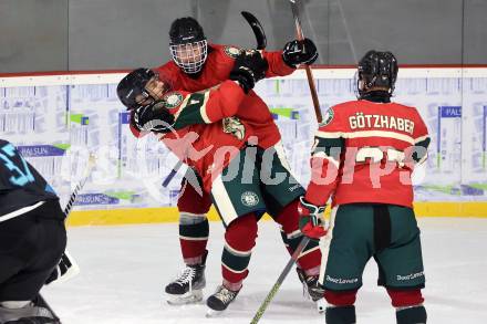 Eishockey. AHC Division 2 Ost.. Lendhafen Seeloewen gegen Reifnitz Trouts. Torjubel Nico Toff, Marco Ungericht, Daniel Goetzhaber (Reifnitz).. Ferlach, am 15.12.2024.
Foto: Kuess
---
pressefotos, pressefotografie, kuess, qs, qspictures, sport, bild, bilder, bilddatenbank