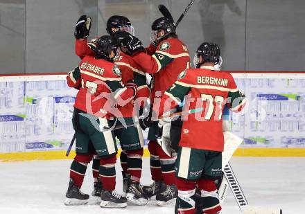 Eishockey. AHC Division 2 Ost.. Lendhafen Seeloewen gegen Reifnitz Trouts. Torjubel  (Reifnitz).. Ferlach, am 15.12.2024.
Foto: Kuess
---
pressefotos, pressefotografie, kuess, qs, qspictures, sport, bild, bilder, bilddatenbank