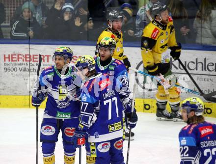 Eishockey ICE Bundesliga. VSV gegen HC Pustertal Woelfe.  Torjubel Alex Wall, Philipp Lindner, Guus Van Nes (VSV). Villach, am 26.12.2024.
Foto: Kuess
---
pressefotos, pressefotografie, kuess, qs, qspictures, sport, bild, bilder, bilddatenbank
