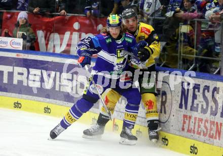 Eishockey ICE Bundesliga. VSV gegen HC Pustertal Woelfe.  Chase Pearson (VSV), Austin Michael Osmanski (Pustertal). Villach, am 26.12.2024.
Foto: Kuess
---
pressefotos, pressefotografie, kuess, qs, qspictures, sport, bild, bilder, bilddatenbank