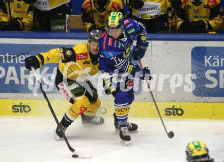 Eishockey ICE Bundesliga. VSV gegen HC Pustertal Woelfe.  John Hughes(VSV. Ol Einar England Andersen (Pustertal). Villach, am 26.12.2024.
Foto: Kuess
---
pressefotos, pressefotografie, kuess, qs, qspictures, sport, bild, bilder, bilddatenbank