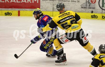 Eishockey ICE Bundesliga. VSV gegen HC Pustertal Woelfe.  Maximilian Rebernig (VSV), John Viktor Alexander Svedberg  (Pustertal). Villach, am 26.12.2024.
Foto: Kuess
---
pressefotos, pressefotografie, kuess, qs, qspictures, sport, bild, bilder, bilddatenbank