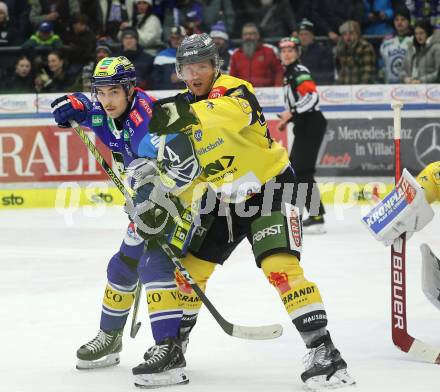Eishockey ICE Bundesliga. VSV gegen HC Pustertal Woelfe.  Johannes Tschurnig  (VSV), Ivan Deluca (Pustertal). Villach, am 26.12.2024.
Foto: Kuess
---
pressefotos, pressefotografie, kuess, qs, qspictures, sport, bild, bilder, bilddatenbank