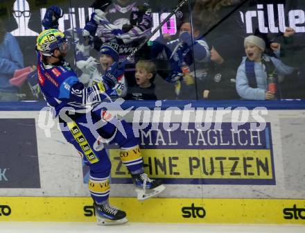 Eishockey ICE Bundesliga. VSV gegen Szkesfehervar,    Jubel Kevin Hancock  (VSV). Villach, am 1.1.2025
Foto: Kuess
---
pressefotos, pressefotografie, kuess, qs, qspictures, sport, bild, bilder, bilddatenbank