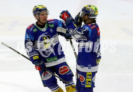 Eishockey ICE Bundesliga. VSV gegen Szkesfehervar,   Torjubel Mark Katic, Kevin Hancock (VSV). Villach, am 1.1.2025
Foto: Kuess
---
pressefotos, pressefotografie, kuess, qs, qspictures, sport, bild, bilder, bilddatenbank