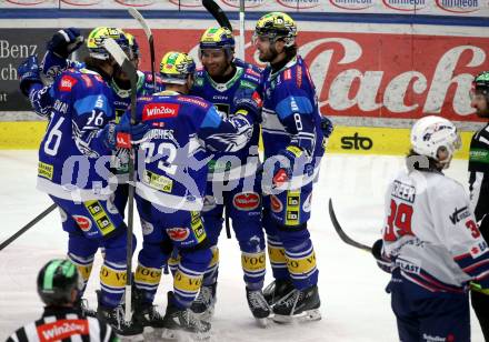 Eishockey ICE Bundesliga. VSV gegen Szkesfehervar,   Torjubel John Hughes, Kevin Hancock, Maximilian Rebernig, Patrick Holway (VSV). Villach, am 1.1.2025
Foto: Kuess
---
pressefotos, pressefotografie, kuess, qs, qspictures, sport, bild, bilder, bilddatenbank