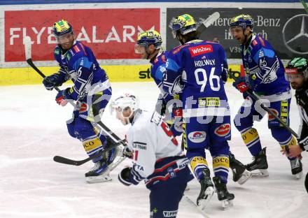 Eishockey ICE Bundesliga. VSV gegen Szkesfehervar,   Torjubel John Hughes, Kevin Hancock, , Patrick Holway (VSV). Villach, am 1.1.2025
Foto: Kuess
---
pressefotos, pressefotografie, kuess, qs, qspictures, sport, bild, bilder, bilddatenbank