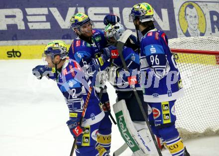 Eishockey ICE Bundesliga. VSV gegen Szkesfehervar,    Jubel John Hughes, Kevin Hancock, Jean Philippe Lamoureux, Patrick Holway  (VSV). Villach, am 1.1.2025
Foto: Kuess
---
pressefotos, pressefotografie, kuess, qs, qspictures, sport, bild, bilder, bilddatenbank