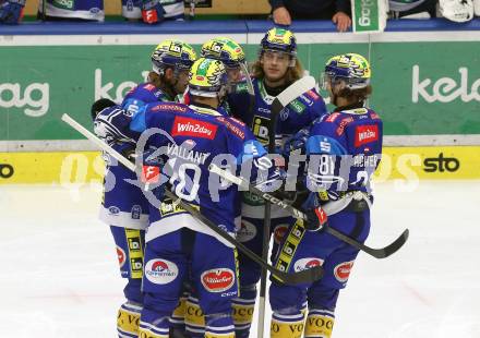 Eishockey ICE Bundesliga. VSV gegen Szkesfehervar,   Torjubel Nikita Scherbak, Philipp Lindner, Thomas Vallant, Chase Pearson, Marco Richter (VSV). Villach, am 1.1.2025
Foto: Kuess
---
pressefotos, pressefotografie, kuess, qs, qspictures, sport, bild, bilder, bilddatenbank