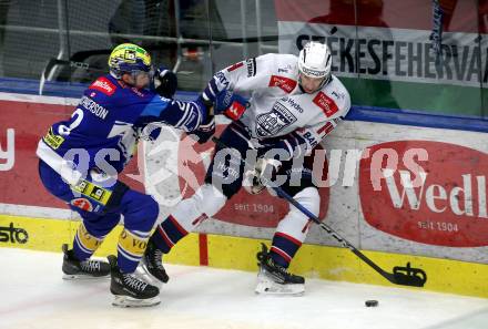 Eishockey ICE Bundesliga. VSV gegen Szkesfehervar,    Dylan Macpherson (VSV), Balasz Sebok (Fehervar). Villach, am 1.1.2025
Foto: Kuess
---
pressefotos, pressefotografie, kuess, qs, qspictures, sport, bild, bilder, bilddatenbank