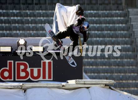 Snowboard. Big Air. Frauen. Qualifikation. Anna Gasser. WÃ¶rthersee Stadion. Klagenfurt, am 3.1.2024.
Foto: Kuess
---
pressefotos, pressefotografie, kuess, qs, qspictures, sport, bild, bilder, bilddatenbank