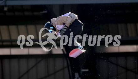 Snowboard. Big Air. Frauen. Qualifikation. Hanna Karrer. WÃ¶rthersee Stadion. Klagenfurt, am 3.1.2024.
Foto: Kuess
---
pressefotos, pressefotografie, kuess, qs, qspictures, sport, bild, bilder, bilddatenbank