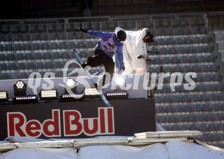 Snowboard. Big Air. Qualifikation. Kristina Holzfeind. Woerthersee Stadion. Klagenfurt, am 3.1.2025.
Foto: Kuess
---
pressefotos, pressefotografie, kuess, qs, qspictures, sport, bild, bilder, bilddatenbank