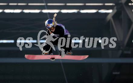Snowboard. Big Air. Frauen. Qualifikation. Anna Gasser. WÃ¶rthersee Stadion. Klagenfurt, am 3.1.2024.
Foto: Kuess
---
pressefotos, pressefotografie, kuess, qs, qspictures, sport, bild, bilder, bilddatenbank