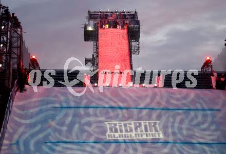 Freeski. Big Air. Xiong Wenhui (CHN).  Klagenfurt, am 4.1.2025.
Foto: Kuess
---
pressefotos, pressefotografie, kuess, qs, qspictures, sport, bild, bilder, bilddatenbank