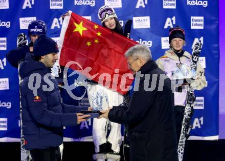 Freeski. Big Air. LH Peter Kaiser. Flora Tabanelli (ITA), Liu Mengting (CHN),Muriel Mohr (GER). Klagenfurt, am 4.1.2025.
Foto: Kuess
---
pressefotos, pressefotografie, kuess, qs, qspictures, sport, bild, bilder, bilddatenbank