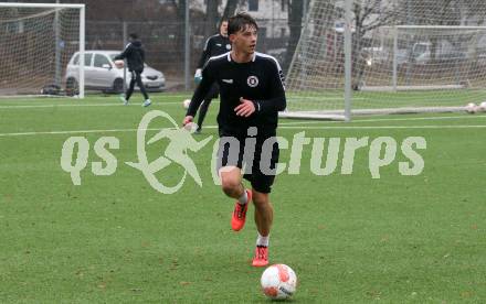 Fussball Bundesliga. Training SK Austria Klagenfurt. Matteo Kitz. Klagenfurt, am 7.1.2025.
Foto: Kuess
---
pressefotos, pressefotografie, kuess, qs, qspictures, sport, bild, bilder, bilddatenbank