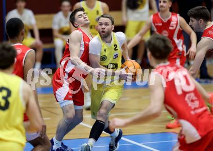 Basketball 2. Liga 2024/2025. Grunddurchgang 16. Runde.  Woerthersee Piraten gegen Upper Austrian Ballers.  Tim Huber  (Piraten),  Dominik Schachinger  (Austrian Ballers). Klagenfurt, am 26.1.2025.
Foto: Kuess


---
pressefotos, pressefotografie, kuess, qs, qspictures, sport, bild, bilder, bilddatenbank