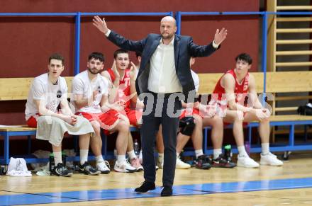 Basketball 2. Liga 2024/2025. Grunddurchgang 16. Runde.  Woerthersee Piraten gegen Upper Austrian Ballers.  Trainer  Paul Filzmoser   (Austrian Ballers). Klagenfurt, am 26.1.2025.
Foto: Kuess


---
pressefotos, pressefotografie, kuess, qs, qspictures, sport, bild, bilder, bilddatenbank