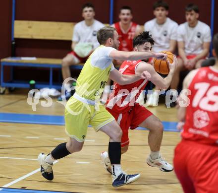 Basketball 2. Liga 2024/2025. Grunddurchgang 16. Runde.  Woerthersee Piraten gegen Upper Austrian Ballers.   Tim Huber (Piraten),  Simon Burgholzer  (Austrian Ballers). Klagenfurt, am 26.1.2025.
Foto: Kuess


---
pressefotos, pressefotografie, kuess, qs, qspictures, sport, bild, bilder, bilddatenbank