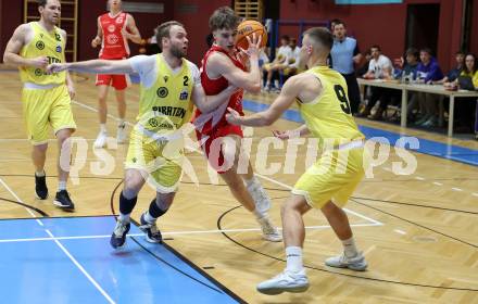 Basketball 2. Liga 2024/2025. Grunddurchgang 16. Runde.  Woerthersee Piraten gegen Upper Austrian Ballers. Tim Huber, Elvis Keric  (Piraten),   Dejan Kovacevic (Austrian Ballers). Klagenfurt, am 26.1.2025.
Foto: Kuess


---
pressefotos, pressefotografie, kuess, qs, qspictures, sport, bild, bilder, bilddatenbank