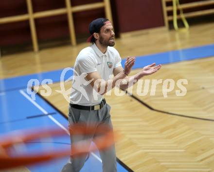 Basketball 2. Liga 2024/2025. Grunddurchgang 20. Runde.  Woerthersee Piraten gegen KOS.    Trainer Dalibor Cevriz (KOS), . Klagenfurt, am 22.2.2025.
Foto: Kuess


---
pressefotos, pressefotografie, kuess, qs, qspictures, sport, bild, bilder, bilddatenbank