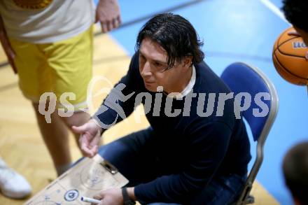 Basketball 2. Liga 2024/2025. Grunddurchgang 20. Runde.  Woerthersee Piraten gegen KOS.    Trainer Andreas Kuttnig (Piraten),   Klagenfurt, am 22.2.2025.
Foto: Kuess


---
pressefotos, pressefotografie, kuess, qs, qspictures, sport, bild, bilder, bilddatenbank