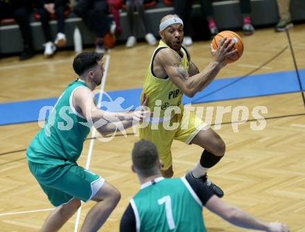 Basketball 2. Liga 2024/2025. Grunddurchgang 20. Runde.  Woerthersee Piraten gegen KOS.    Shawn L. Ray (Piraten),   Veljko Dena (KOS). Klagenfurt, am 22.2.2025.
Foto: Kuess


---
pressefotos, pressefotografie, kuess, qs, qspictures, sport, bild, bilder, bilddatenbank