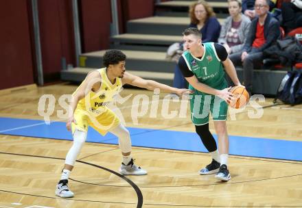 Basketball 2. Liga 2024/2025. Grunddurchgang 20. Runde.  Woerthersee Piraten gegen KOS.    Marcus Holyfield (Piraten),  Jernej Andolsek Heine  (KOS). Klagenfurt, am 22.2.2025.
Foto: Kuess


---
pressefotos, pressefotografie, kuess, qs, qspictures, sport, bild, bilder, bilddatenbank