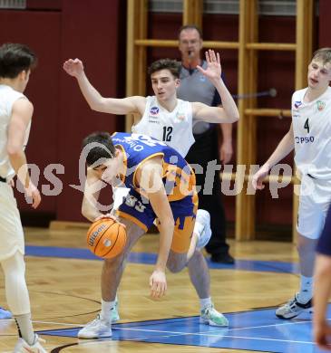 Basketball 2. Liga 2024/2025. Grunddurchgang 21. Runde.   KOS Celovec gegen BBU Salzburg.   Edis Muric (KOS),  Stefan Radic  (Salzburg). Klagenfurt, am 1.3.2025.
Foto: Kuess


---
pressefotos, pressefotografie, kuess, qs, qspictures, sport, bild, bilder, bilddatenbank