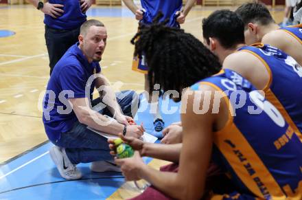 Basketball 2. Liga 2024/2025. Grunddurchgang 21. Runde.   KOS Celovec gegen BBU Salzburg.   Trainer  Christian Ponz (Salzburg). Klagenfurt, am 1.3.2025.
Foto: Kuess


---
pressefotos, pressefotografie, kuess, qs, qspictures, sport, bild, bilder, bilddatenbank