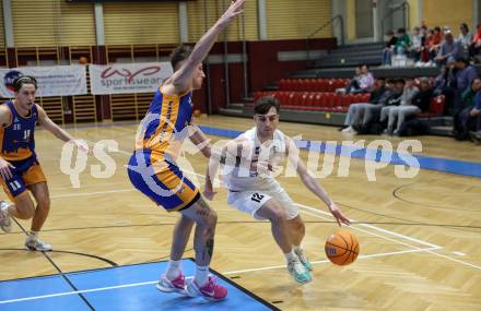Basketball 2. Liga 2024/2025. Grunddurchgang 21. Runde.   KOS Celovec gegen BBU Salzburg.   Edis Muric (KOS),  Aleksandar Andjelkovic  (Salzburg). Klagenfurt, am 1.3.2025.
Foto: Kuess


---
pressefotos, pressefotografie, kuess, qs, qspictures, sport, bild, bilder, bilddatenbank