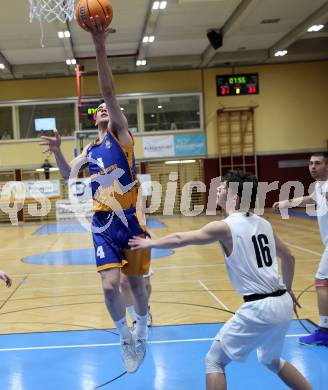 Basketball 2. Liga 2024/2025. Grunddurchgang 21. Runde.   KOS Celovec gegen BBU Salzburg.   Jaron Jabornig (KOS),  Tomy Ezequiel Vicente  (Salzburg). Klagenfurt, am 1.3.2025.
Foto: Kuess


---
pressefotos, pressefotografie, kuess, qs, qspictures, sport, bild, bilder, bilddatenbank