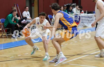 Basketball 2. Liga 2024/2025. Grunddurchgang 21. Runde.   KOS Celovec gegen BBU Salzburg.   Edis Muric (KOS),  Anes Prosic  (Salzburg). Klagenfurt, am 1.3.2025.
Foto: Kuess


---
pressefotos, pressefotografie, kuess, qs, qspictures, sport, bild, bilder, bilddatenbank