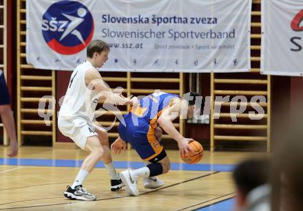 Basketball 2. Liga 2024/2025. Grunddurchgang 21. Runde.   KOS Celovec gegen BBU Salzburg.   Samuel Seher (KOS),  Luka Kamber  (Salzburg). Klagenfurt, am 1.3.2025.
Foto: Kuess


---
pressefotos, pressefotografie, kuess, qs, qspictures, sport, bild, bilder, bilddatenbank