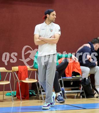 Basketball 2. Liga 2024/2025. Grunddurchgang 21. Runde.   KOS Celovec gegen BBU Salzburg.   Trainer Dalibor Cevriz   (KOS),   Klagenfurt, am 1.3.2025.
Foto: Kuess


---
pressefotos, pressefotografie, kuess, qs, qspictures, sport, bild, bilder, bilddatenbank