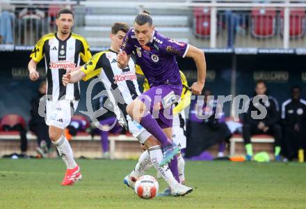 Fussball Bundesliga. SK Austria Klagenfurt gegen LASK. Niklas Szerencsi (Klagenfurt),   Ivan Ljubic (LASK). Klagenfurt, am 2.3..2025.
Foto: Kuess
---
pressefotos, pressefotografie, kuess, qs, qspictures, sport, bild, bilder, bilddatenbank