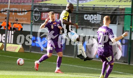Fussball Bundesliga. SK Austria Klagenfurt gegen LASK. Christopher Wernitznig (Klagenfurt),   Samuel Oluwabukunmi Adeniran  (LASK). Klagenfurt, am 2.3..2025.
Foto: Kuess
---
pressefotos, pressefotografie, kuess, qs, qspictures, sport, bild, bilder, bilddatenbank