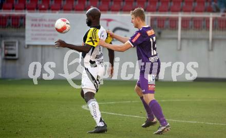 Fussball Bundesliga. SK Austria Klagenfurt gegen LASK. Martin Hinteregger (Klagenfurt),   Samuel Oluwabukunmi Adeniran  (LASK). Klagenfurt, am 2.3..2025.
Foto: Kuess
---
pressefotos, pressefotografie, kuess, qs, qspictures, sport, bild, bilder, bilddatenbank