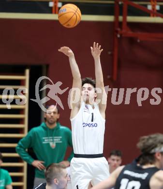 Basketball 2. Liga 2024/2025. Grunddurchgang 22. Runde.   KOS Celovec gegen RAIDERS Tirol.   Simon Siencnik (KOS),  Klagenfurt, am 8.3.2025.
Foto: Kuess


---
pressefotos, pressefotografie, kuess, qs, qspictures, sport, bild, bilder, bilddatenbank