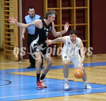 Basketball 2. Liga 2024/2025. Grunddurchgang 22. Runde.   KOS Celovec gegen RAIDERS Tirol.   Veljko Dena (KOS),  Thomas Pirchner  (Tirol). Klagenfurt, am 8.3.2025.
Foto: Kuess


---
pressefotos, pressefotografie, kuess, qs, qspictures, sport, bild, bilder, bilddatenbank
