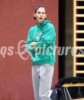 Basketball 2. Liga 2024/2025. Grunddurchgang 22. Runde.   KOS Celovec gegen RAIDERS Tirol.  Trainer Dalibor Cevriz   (KOS), Klagenfurt, am 8.3.2025.
Foto: Kuess


---
pressefotos, pressefotografie, kuess, qs, qspictures, sport, bild, bilder, bilddatenbank