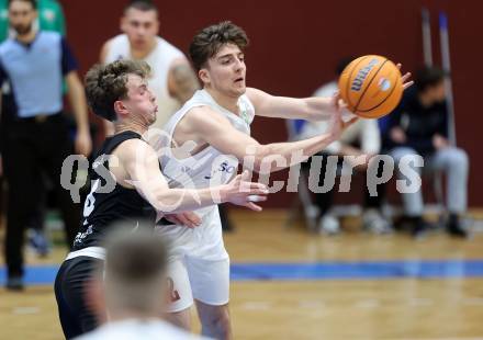 Basketball 2. Liga 2024/2025. Grunddurchgang 22. Runde.   KOS Celovec gegen RAIDERS Tirol.   Edis Muric (KOS),  Tim-Joel Deschner  (Tirol). Klagenfurt, am 8.3.2025.
Foto: Kuess


---
pressefotos, pressefotografie, kuess, qs, qspictures, sport, bild, bilder, bilddatenbank