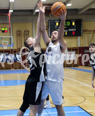 Basketball 2. Liga 2024/2025. Grunddurchgang 22. Runde.   KOS Celovec gegen RAIDERS Tirol.   Veljko Dena (KOS),  Edgars Kaufmanis (Tirol). Klagenfurt, am 8.3.2025.
Foto: Kuess


---
pressefotos, pressefotografie, kuess, qs, qspictures, sport, bild, bilder, bilddatenbank